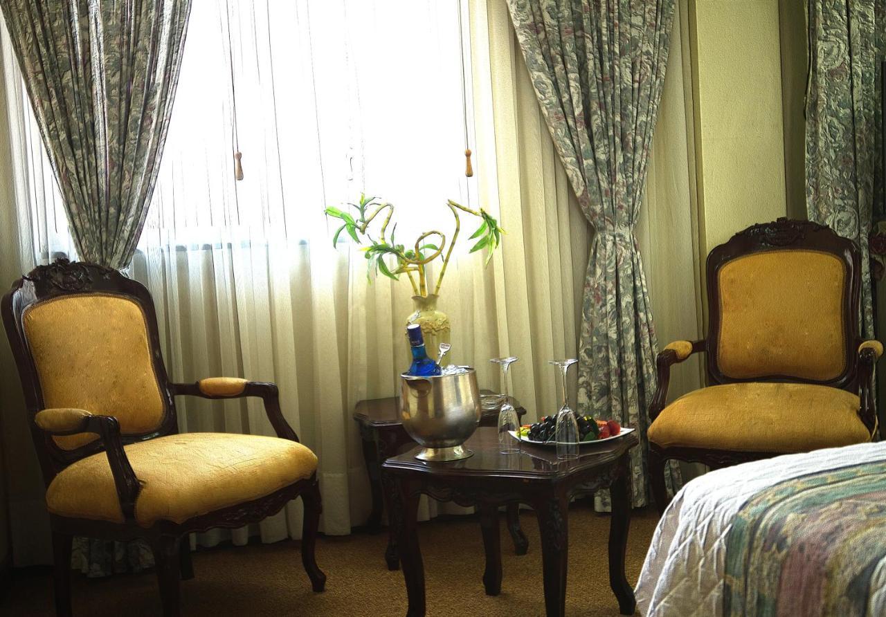 แกรนด์ โฮเทล แอมบาสซาเดอร์ Hotel โกชาบัมบา ภายนอก รูปภาพ